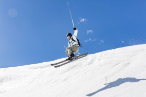 开云体育-德甲争冠战之夜，福登节奏完全掌控，曼城式足球的跨联赛回响