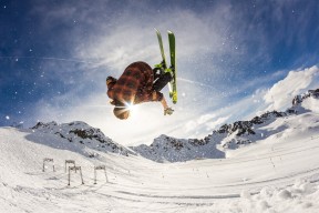 开云官网2026-苏格兰斩落曼城，李刚仁状态火热，足球世界的小国叙事正在被重写