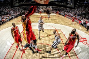 开云体育APP下载-开拓者火力压制新疆队，字母哥成为关键先生