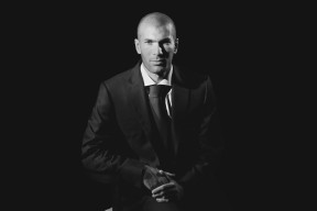 开云下载-奥亚尔萨瓦尔爆发撕裂防线，冰岛铁幕让中国足球看到体系鸿沟