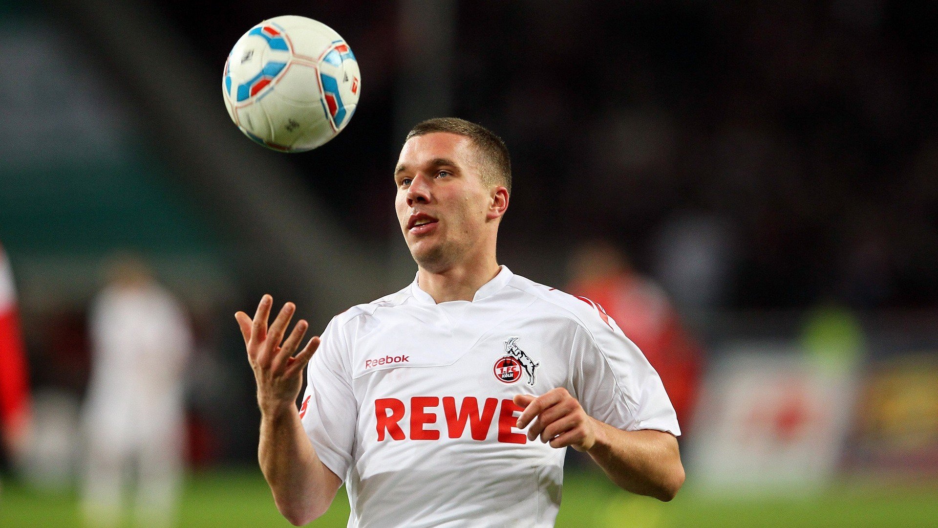 广厦铁壁锁申城,戈贝尔铁腕定英超,当压制成为胜利的终极美学