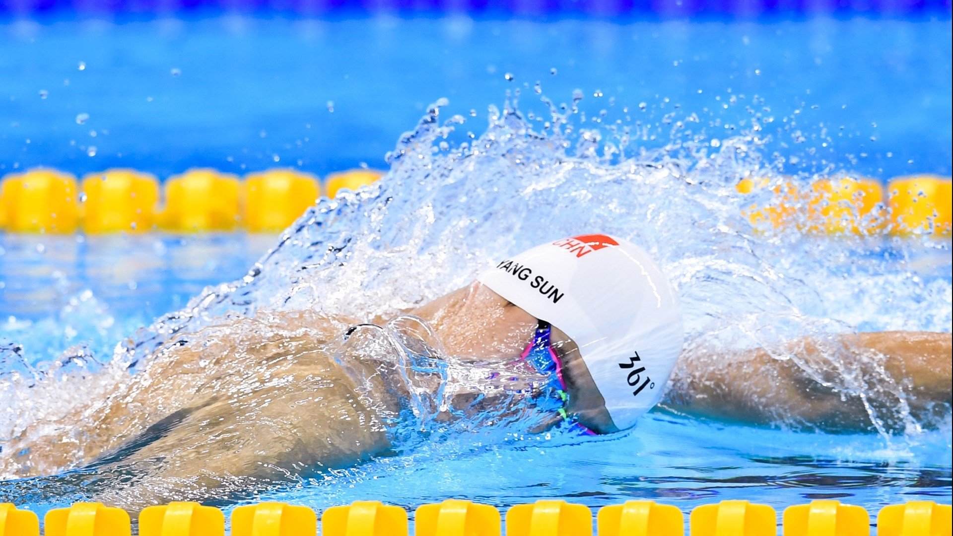 马丁内利爆发，那不勒斯绝杀芬兰，当巴西舞步踏破北欧雪原
