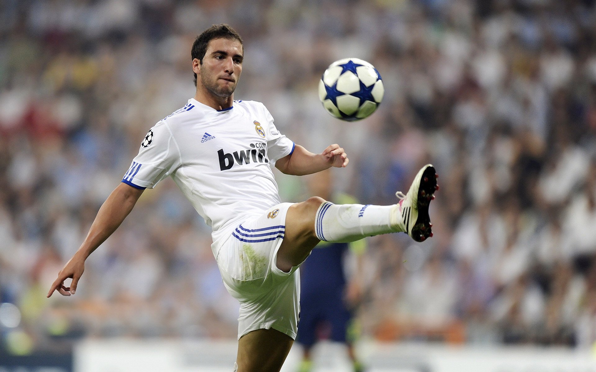 贝蒂斯粉碎毕尔巴鄂,格纳布里在欧冠决赛接管比赛,足球世界的意外与必然